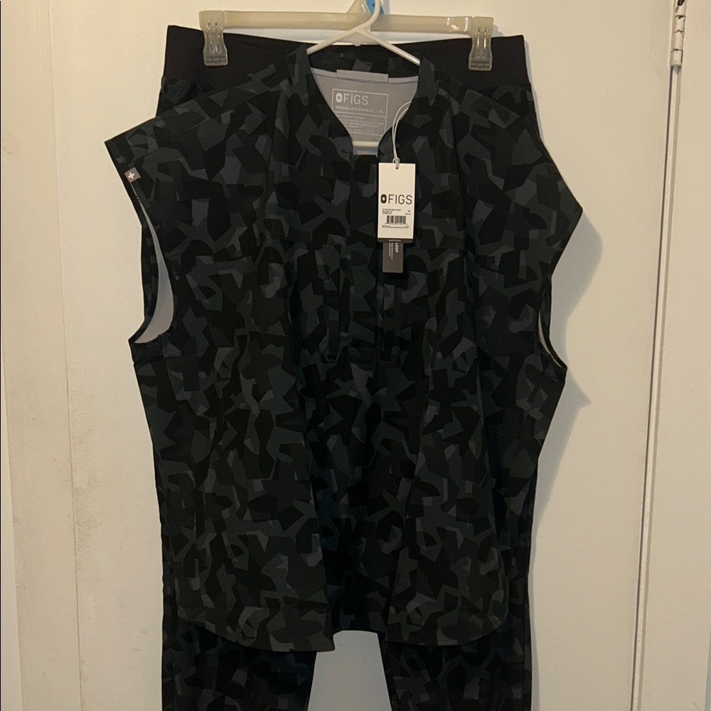 Figs Women's Geometric Black uniform xl